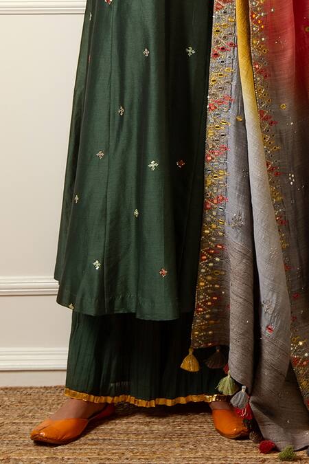 Buy_Loka By Veerali Raveshia_Green Chanderi Silk, Tussar Silk, Cotton Mul Mirror, Flared Kurta Sharara Set _Online_at_Aza_Fashions