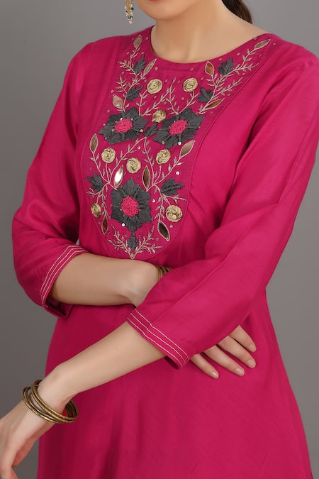 Asaga_Pink Anarkali Chanderi Silk, Cotton Pant Mul Cotton Dupatta Organza Set _at_Aza_Fashions