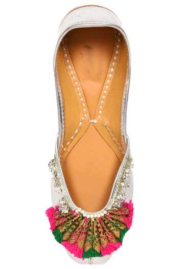 Shop 5elements Silver Embellished Juttis Online at Aza Fashions Shop_5elements_Silver Embellished Juttis _Online_at_Aza_Fashions