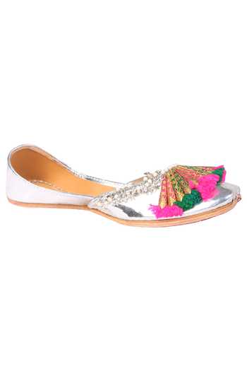 5elements Silver Embellished Juttis Online at Aza Fashions 5elements_Silver Embellished Juttis _Online_at_Aza_Fashions