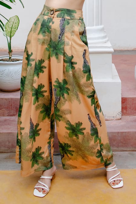 Shop House Of Fett Beige Viscose Chiffon Crop Top Squareshirt Collar Kruger Printed Co-ord Set Online at Aza Fashions Shop_House Of Fett_Beige Viscose Chiffon Crop Top Squareshirt Collar Kruger Printed Co-ord Set _Online_at_Aza_Fashions