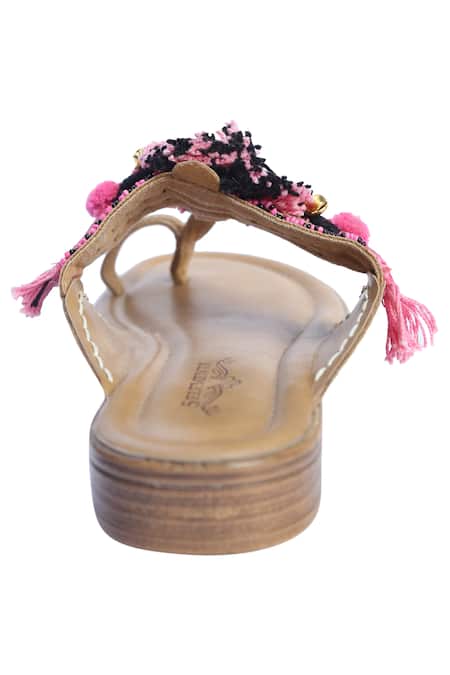 Buy 5elements Brown Embellished Kolhapuri Sandals Online at Aza Fashions Buy_5elements_Brown Embellished Kolhapuri Sandals _Online_at_Aza_Fashions