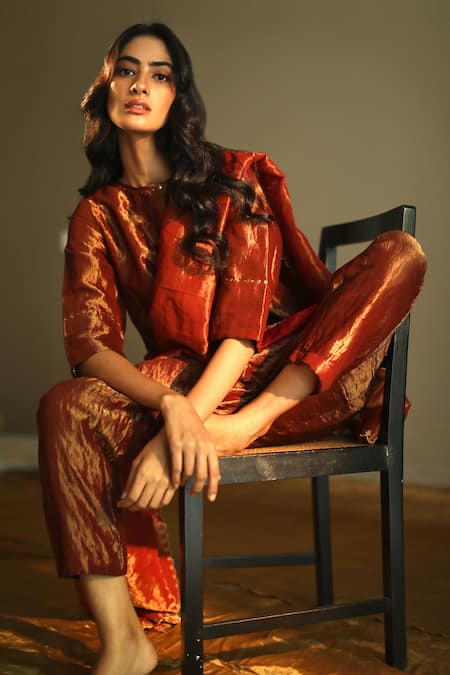 Buy_Shorshe Clothing_Red Handloom Tissue Round Kurta And Salwar Set _Online_at_Aza_Fashions