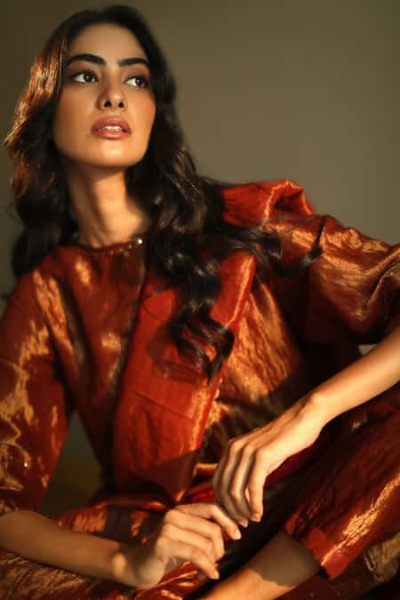 Shorshe Clothing_Red Handloom Tissue Round Kurta And Salwar Set _at_Aza_Fashions