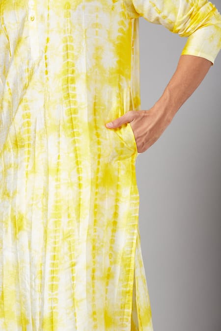 Hilo Design Yellow Semi Raw Silk Tie Dye Tintlo Kurta at Aza Fashions Hilo Design_Yellow Semi Raw Silk Tie Dye Tintlo Kurta _at_Aza_Fashions