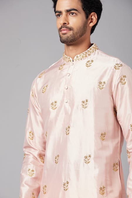 Buy Hilo Design Peach Semi Raw Silk Floral Krusos Embroidered Kurta Online at Aza Fashions Buy_Hilo Design_Peach Semi Raw Silk Floral Krusos Embroidered Kurta _Online_at_Aza_Fashions