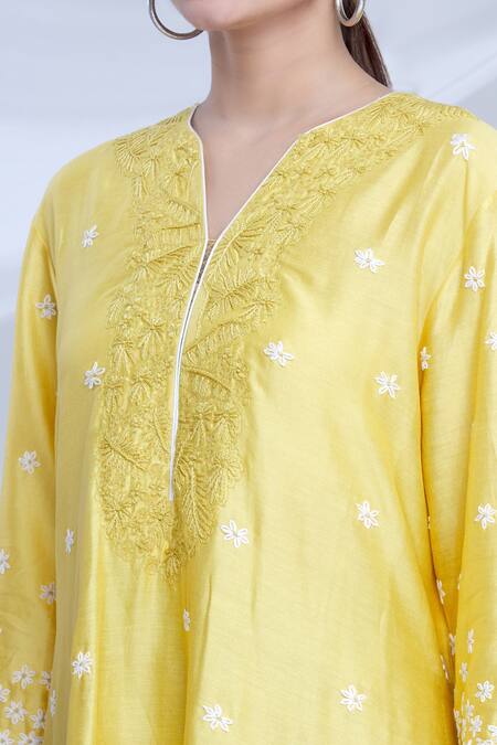 Huemn Yellow Organza, Chanderi V Neck Kurta Set at Aza Fashions Huemn_Yellow Organza, Chanderi V Neck Kurta Set_at_Aza_Fashions