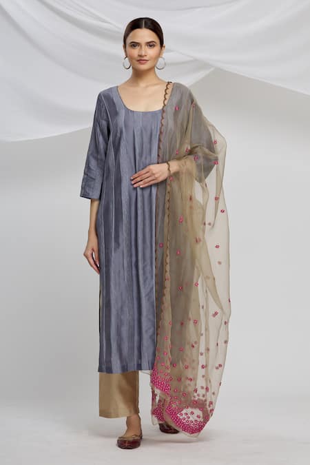 Buy_Huemn_Grey Organza, Chanderi U Neck Pintuck Kurta Set_Online_at_Aza_Fashions