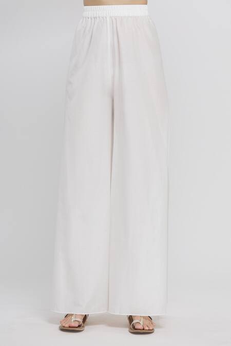 Shop Huemn Green Silk Chanderi Round Kurta Set Online at Aza Fashions Shop_Huemn_Green Silk Chanderi Round Kurta Set_Online_at_Aza_Fashions