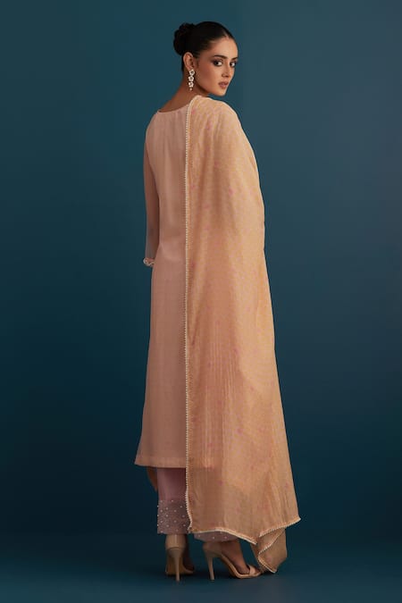 Shop House Of Pink Pink Organza, Lining Cotton Silk, Pants Chanderi Kurta Set With Dupatta at Aza Fashions Shop_House Of Pink_Pink Organza, Lining Cotton Silk, Pants Chanderi Kurta Set With Dupatta_at_Aza_Fashions