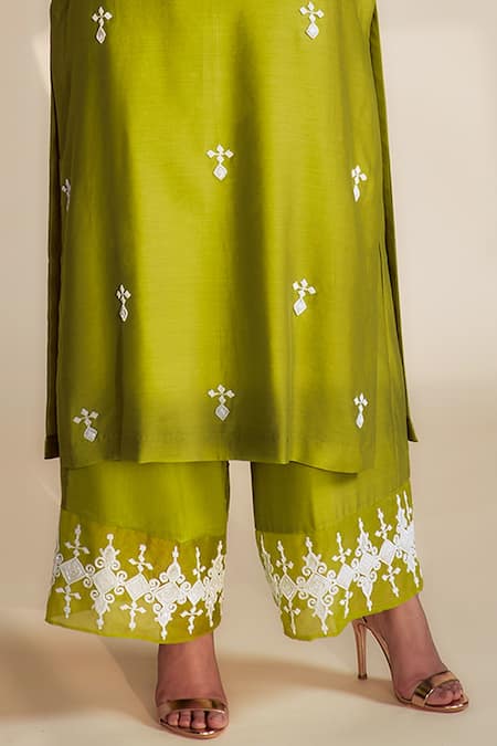 House Of Pink_Green Organza, Chanderi Silk Pearl Work, Sequins Round Embroidered Kurta Set _at_Aza_Fashions