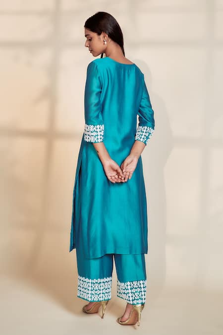 Shop House Of Pink Blue Organza, Chanderi Silk Pearl Work, Sequins V Neck Embroidered Kurta Set at Aza Fashions Shop_House Of Pink_Blue Organza, Chanderi Silk Pearl Work, Sequins V Neck Embroidered Kurta Set _at_Aza_Fashions