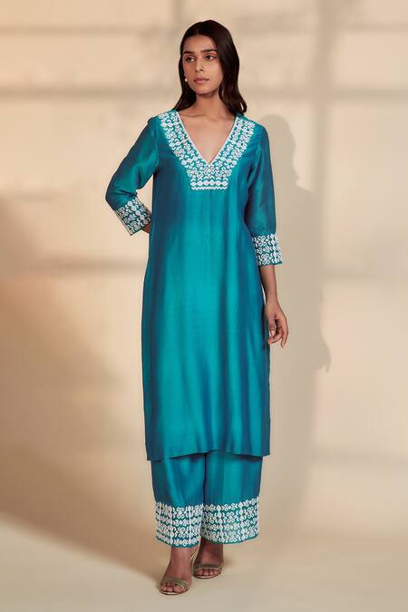 House Of Pink Blue Organza, Chanderi Silk Pearl Work, Sequins V Neck Embroidered Kurta Set Online at Aza Fashions House Of Pink_Blue Organza, Chanderi Silk Pearl Work, Sequins V Neck Embroidered Kurta Set _Online_at_Aza_Fashions
