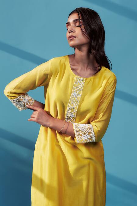 House Of Pink Yellow Organza, Chanderi Silk Cutdana, Pearl Work, Sequins Embroidered Kurta Set at Aza Fashions House Of Pink_Yellow Organza, Chanderi Silk Cutdana, Pearl Work, Sequins Embroidered Kurta Set _at_Aza_Fashions