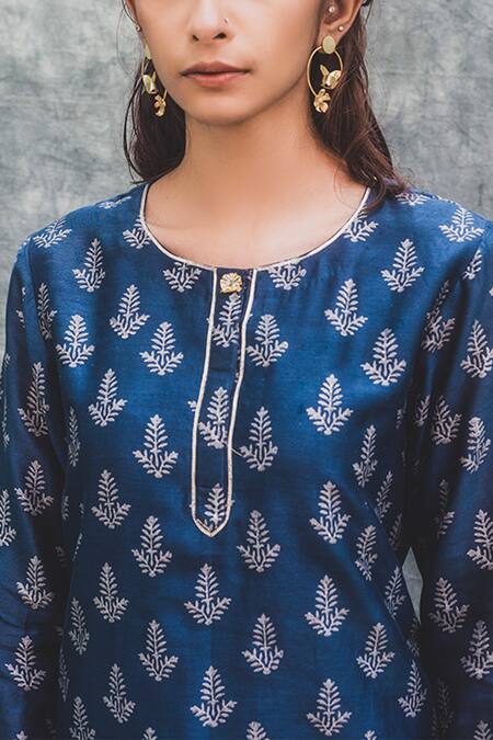 Shop_House Of Pink_Blue Chanderi Kurta Set_Online_at_Aza_Fashions