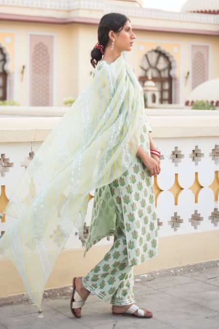Shop House Of Pink Green Chanderi Kurta Set at Aza Fashions Shop_House Of Pink_Green Chanderi Kurta Set _at_Aza_Fashions