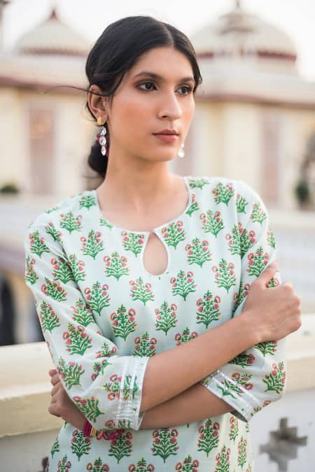 Shop House Of Pink Green Chanderi Kurta Set Online at Aza Fashions Shop_House Of Pink_Green Chanderi Kurta Set _Online_at_Aza_Fashions