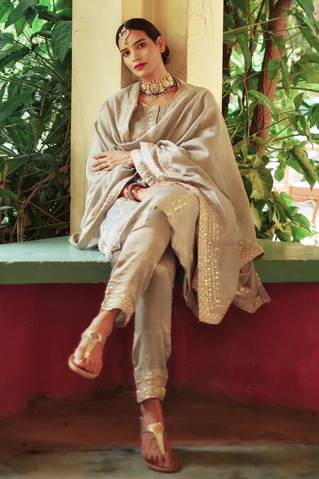 Buy House Of Pink Grey Chanderi Round Embroidered Kurta Set Online at Aza Fashions Buy_House Of Pink_Grey Chanderi Round Embroidered Kurta Set _Online_at_Aza_Fashions