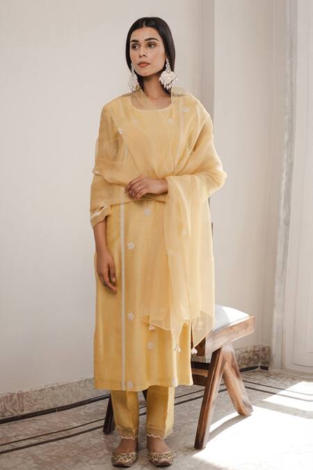 Buy House Of Pink Yellow Organza, Chanderi Round Kurta Set Online at Aza Fashions Buy_House Of Pink_Yellow Organza, Chanderi Round Kurta Set _Online_at_Aza_Fashions