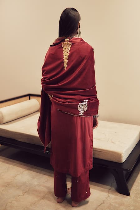Shop House Of Pink Maroon Pure Velvet Notched Embroidered Kurta Set at Aza Fashions Shop_House Of Pink_Maroon Pure Velvet Notched Embroidered Kurta Set _at_Aza_Fashions