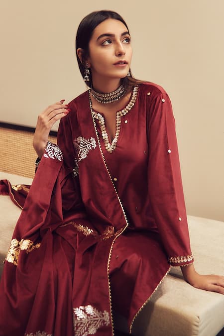 Buy House Of Pink Maroon Pure Velvet Notched Embroidered Kurta Set Online at Aza Fashions Buy_House Of Pink_Maroon Pure Velvet Notched Embroidered Kurta Set _Online_at_Aza_Fashions