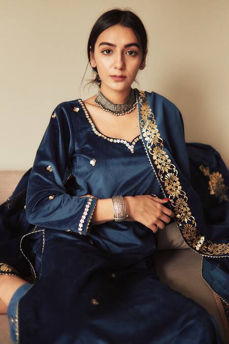 Shop House Of Pink Blue Pure Velvet U Neck Embroidered Kurta Set Online at Aza Fashions Shop_House Of Pink_Blue Pure Velvet U Neck Embroidered Kurta Set _Online_at_Aza_Fashions