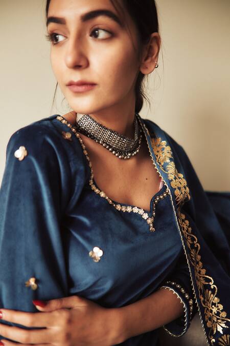 House Of Pink Blue Pure Velvet U Neck Embroidered Kurta Set at Aza Fashions House Of Pink_Blue Pure Velvet U Neck Embroidered Kurta Set _at_Aza_Fashions