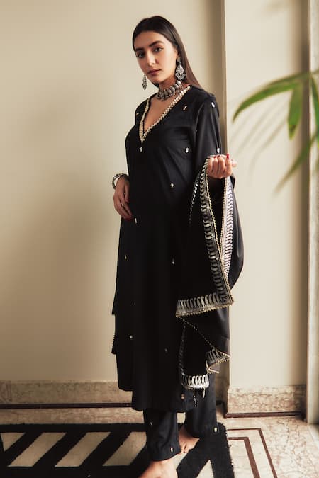 Buy House Of Pink Black Pure Velvet V Neck Embroidered Kurta Set Online at Aza Fashions Buy_House Of Pink_Black Pure Velvet V Neck Embroidered Kurta Set _Online_at_Aza_Fashions