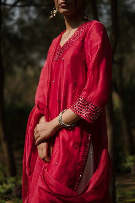 Shop_House Of Pink_Red Chanderi, Crushed Cotton Kurta Set_Online_at_Aza_Fashions
