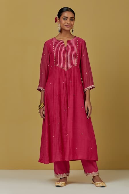 Ikshita Choudhary Pink Chanderi Embroidered Sequin Notched Kurta 