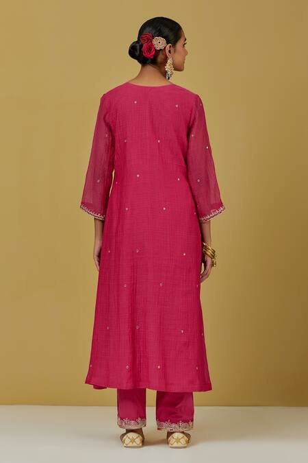 Shop Ikshita Choudhary Pink Chanderi Embroidered Sequin Notched Kurta at Aza Fashions Shop_Ikshita Choudhary_Pink Chanderi Embroidered Sequin Notched Kurta_at_Aza_Fashions