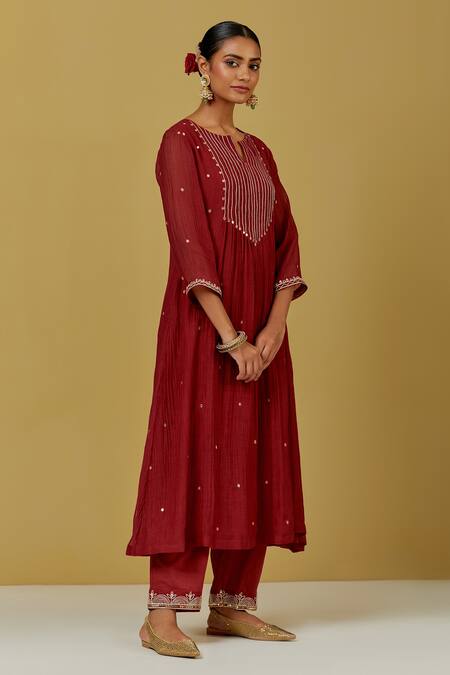Buy_Ikshita Choudhary_Red Chanderi Embroidered Sequin Notched Kurta Pant Set_Online_at_Aza_Fashions