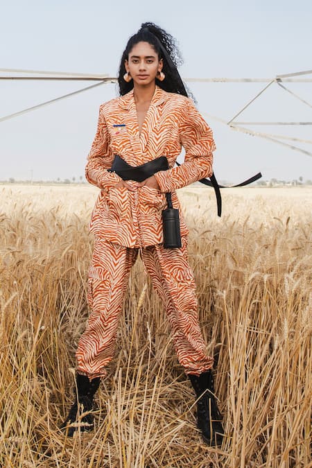 THE IASO Sander Jacket & Pant Set  