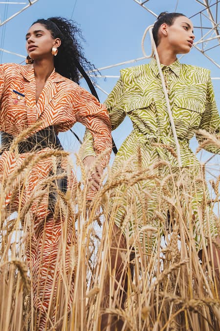 Buy_The Iaso_Green Cotton Gingham Self Jacquard Sinuous Motifs Straight Sander Shirt Dress _Online_at_Aza_Fashions