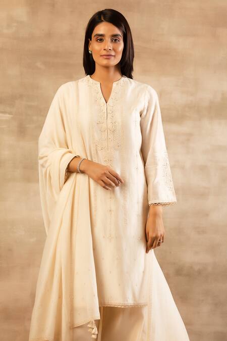 Sana Barreja White Chanderi Silk Round Kurta Set Online at Aza Fashions Sana Barreja_White Chanderi Silk Round Kurta Set _Online_at_Aza_Fashions