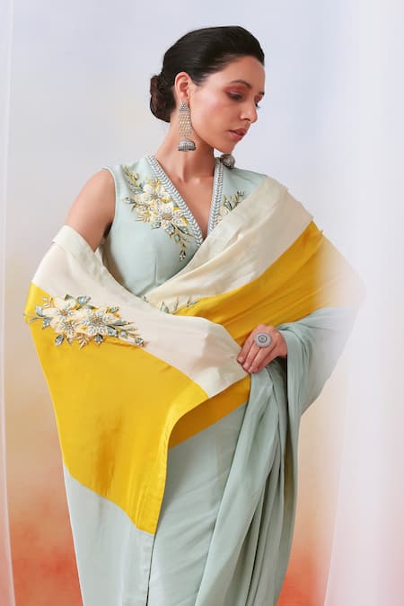 Isha Gupta Tayal_Multi Color Crepe Embellished Floral V Neck Colorblock Saree With Blouse _Online_at_Aza_Fashions
