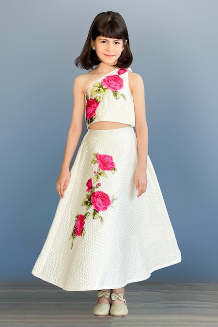 Pinkcow designs pvt ltd Cream Taffeta, Cotton Applique, Lace Hand Embroidered Lehenga Set Online at Aza Fashions Pinkcow designs pvt ltd_Cream Taffeta, Cotton Applique, Lace Hand Embroidered Lehenga Set _Online_at_Aza_Fashions