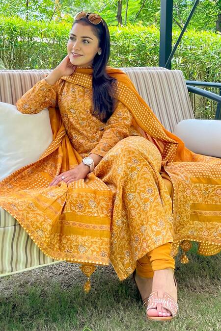 Buy Shrutkirti Yellow Chanderi Printed Floral Round Botanical Kurta Set Online at Aza Fashions Buy_Shrutkirti_Yellow Chanderi Printed Floral Round Botanical Kurta Set _Online_at_Aza_Fashions