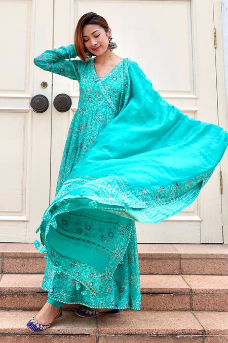 Buy_Shrutkirti_Green Chanderi Printed Floral V Neck Vine Anarkali Set With Palazzo _Online_at_Aza_Fashions