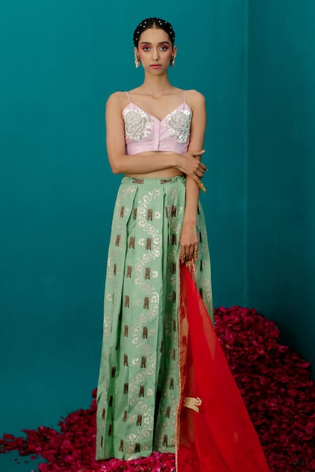 Latha Puttanna_Green Karnataka Silk Embroidered Tiger V Neck Pattern Skirt Set_Online_at_Aza_Fashions
