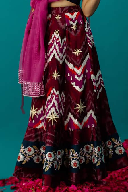 Latha Puttanna_Maroon Ikkat Raw Silk Embroidered Rose V Neck Lehenga Set_at_Aza_Fashions