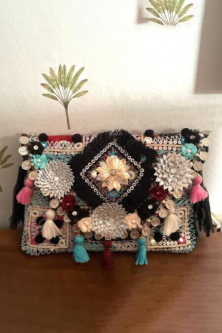 Shop Bhavna Kumar Black Geometric Pattern Boho Bag at Aza Fashions Shop_Bhavna Kumar_Black Geometric Pattern Boho Bag_at_Aza_Fashions