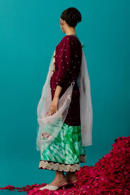 Latha Puttanna_Green Bamboo Embroidery Batik Silk Contrast Border Skirt_Online_at_Aza_Fashions