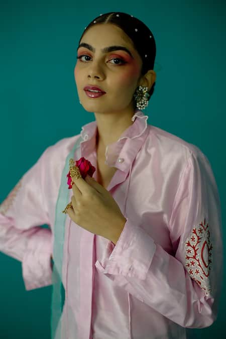 Buy_LATHA PUTTANNA_Pink Silk Embroidery Round Neck Ruffle Shirt 