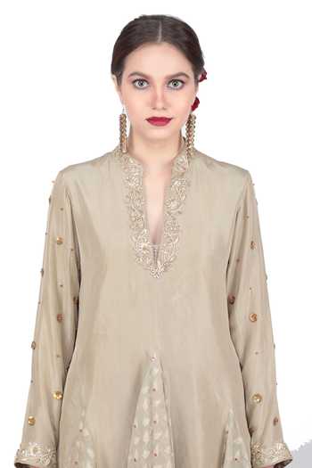 Buy_Nikasha_Green Silk, Velvet, Jamdani Dobby Mandarin Collar Embroidered Kurta Dhoti Set _Online_at_Aza_Fashions
