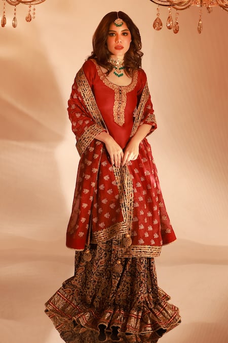 Shrutkirti Paisley Print Lehenga Set 