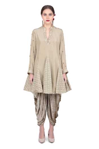 Nikasha Silk Embroidered Kurta Dhoti Set 