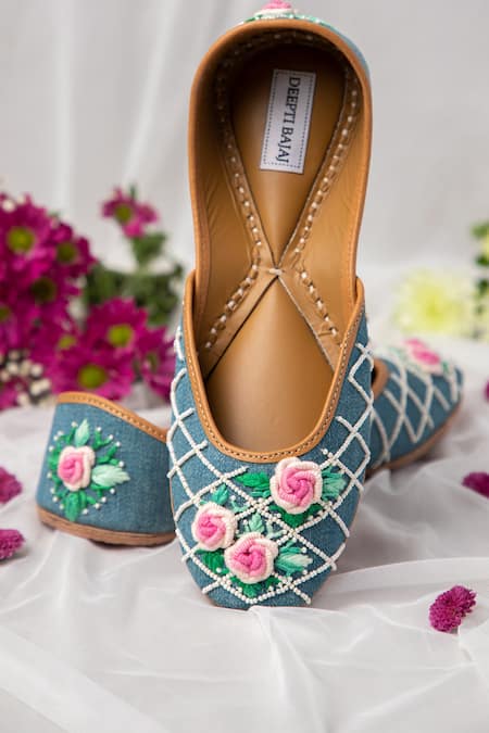 Label Deepti Bajaj Embroidered Juttis 