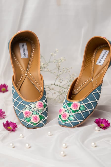 Label Deepti Bajaj Embroidered Juttis 