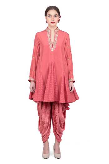 Nikasha Silk Embroidered Kurta Dhoti Set 